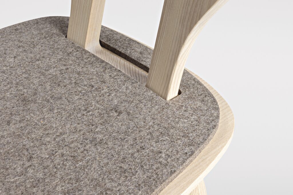 Chaise VNA Felt - ZEITRAUM 1